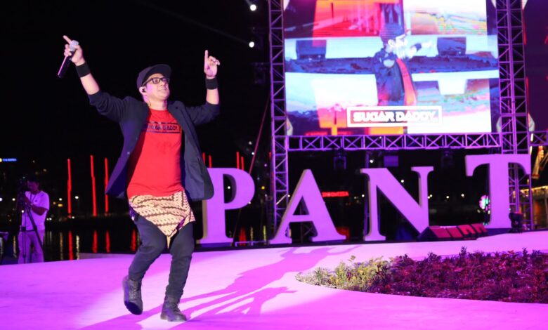 Band Sugar Daddy dan Home Project Hibur Masyarakat di Penutupan F8 2023