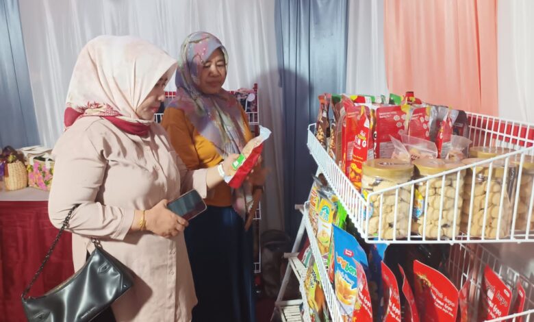 TP PKK Makassar Ramaikan Pameran Produk UMKM F8 Dengan Olahan Kripik, Abon Hingga Kerajinan Eceng gondok