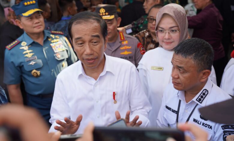 Wali Kota Palu Hadianto Rasyid Dampingi Presiden Jokowi Kunjungi Pasar Tradisional Masomba