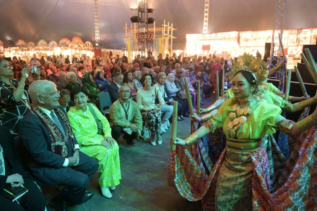 Ikut Tong Tong Fair di Belanda, Indira Yusuf Ismail Kenalkan Budaya dan Kerajinan Makassar