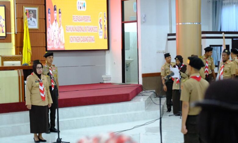 Lepas Peserta Raimuna, Sekda Gowa Tekankan Adaptasi Pramuka Di Era Digital