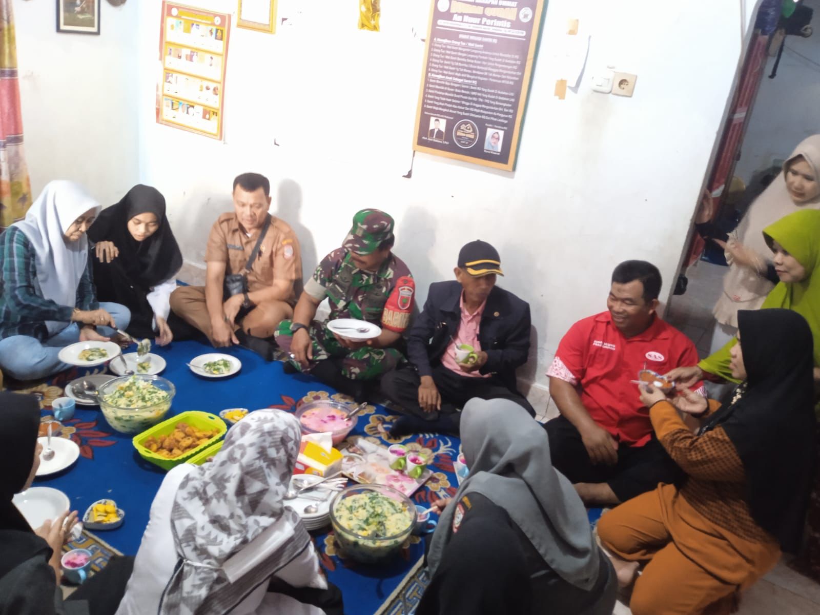 Makan Barobbo Bersama, KWT Longwis Himreta Nikmati Hasil Panen