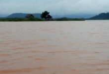 Air Danau Tiu di kecamatan Petasia Barat, berwarna merah kecoklatan yang diduga Jatam Sulawesi Tengah akibat kegiatan pertambangan nikel di bagian hulu