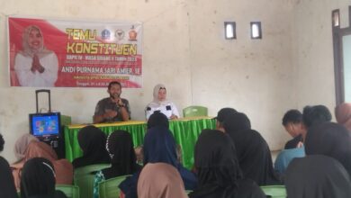 Andi Purnama Sari Reses di Desa Tapong Melintasi Dua Kabupaten, Warga: Baru Pertama Kali Ada Anggota DPRD ke Sini