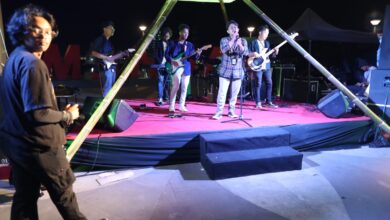 Band Karsa Erunoia Excited Tampil di Event F8