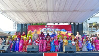Ribuan Peserta Defile Ramaikan Expo Dekranasda Kreatif Andalan 2023 di Wajo