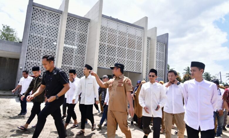 Gubernur Andi Sudirman Resmikan Al Markaz Al Islami Imam Syafi'i