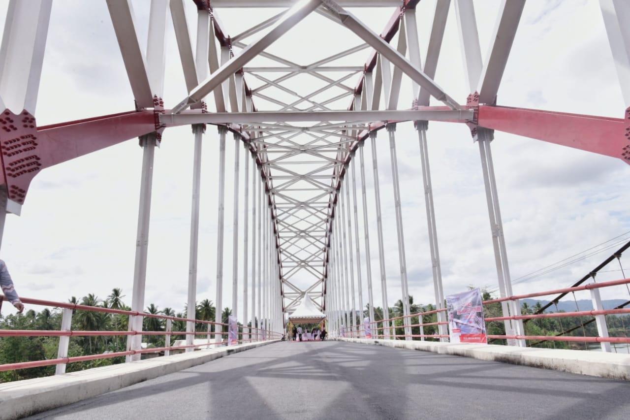 Kepala Desa Rompi Gading Apresiasi Jembatan Monumental Yang Dibangun Gubernur Andalan