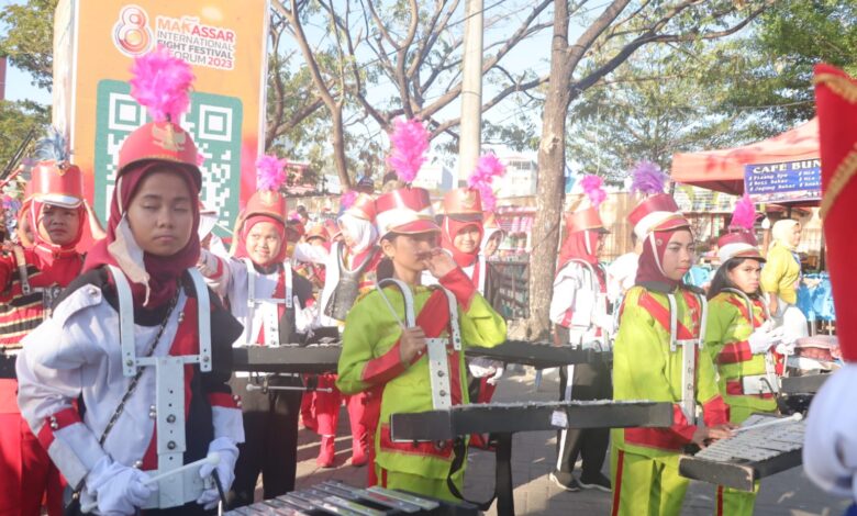 Karnaval dan Drumband Semarakkan Pagelaran Makassar F8 Hari Ketiga