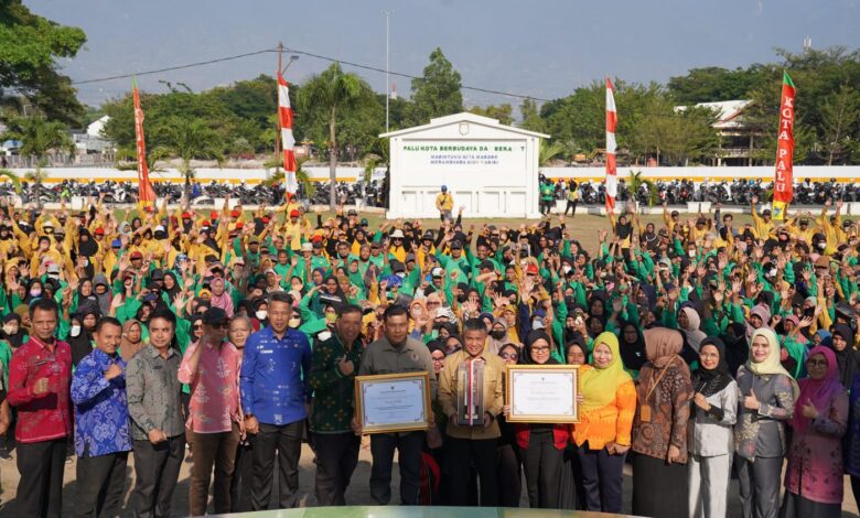 Terima Penghargaan Nirwasita Tantra, Hadianto Rasyid Kumpulkan Anggota Padat Karya Se-Kota Palu