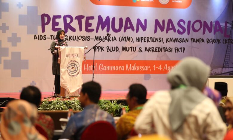 Pertemuan Nasional Adinkes, Fatmawati Rusdi Terima Penghargaan atas Dukungan Penanggulangan ATM