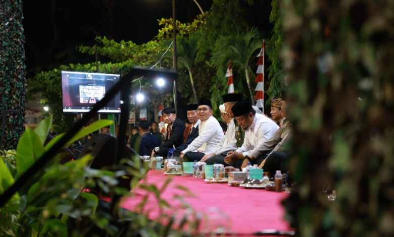 Wali Kota Danny Hadiri Pelaksanaan Zikir dan Shalawat Bersama Pangdam XIV/Hasanuddin dan Ribuan Masyarakat