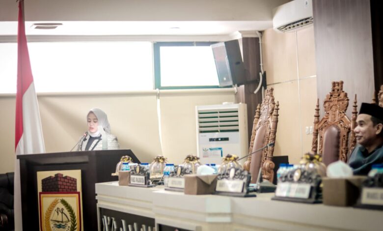 Fatmawati Rusdi Sampaikan Pendapat Terkait Ranperda Penyelenggaraan Kota Layak Anak