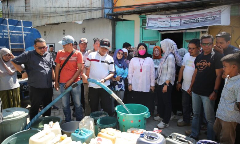 Fatmawati Rusdi Tinjau Wilayah Kekeringan di Kecamatan Ujung Tanah