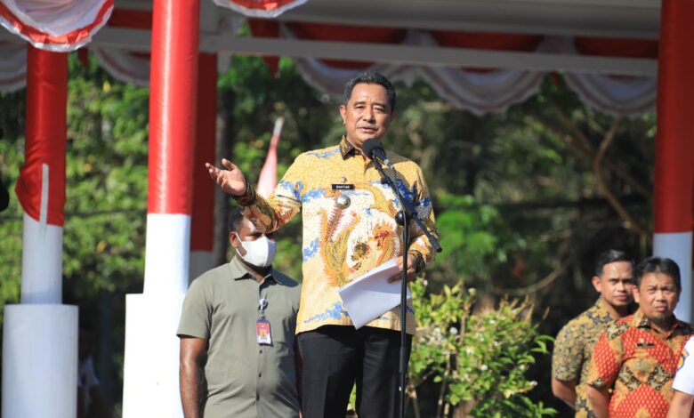 Gelar Apel Pagi, Pj Gubernur Sulsel Bahtiar Sampaikan 3 Instruksi Presiden Jokowi