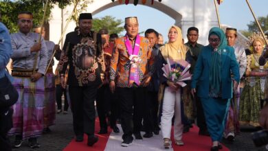 Disambut Secara Adat, Pj Gubernur Bahtiar Baharuddin Minta Dukungan Pemda dan Masyarakat Bone Jalankan Tugas