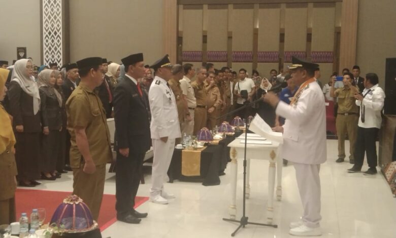 Mutasi Terakhir Tafadal Sarat Titipan, Beberapa Anggota Dewan Ikut Nitip Guru Sekolah