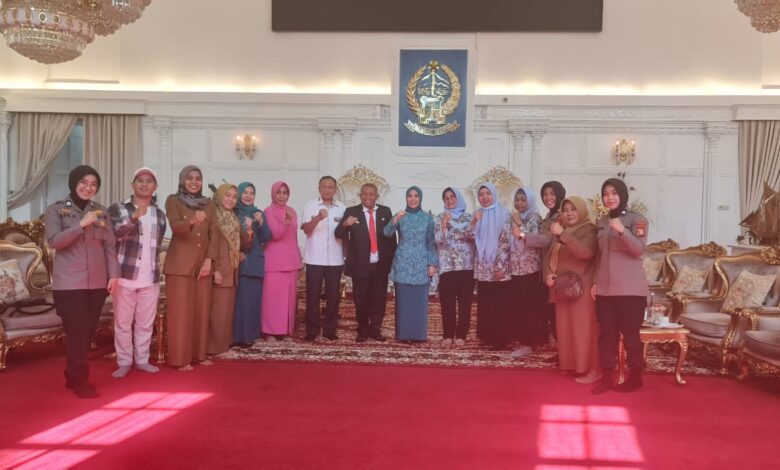 Sofha Marwah Jadi Ketua Kontingen Perwosi Sulsel di Lomba Senam Kreasi 2023