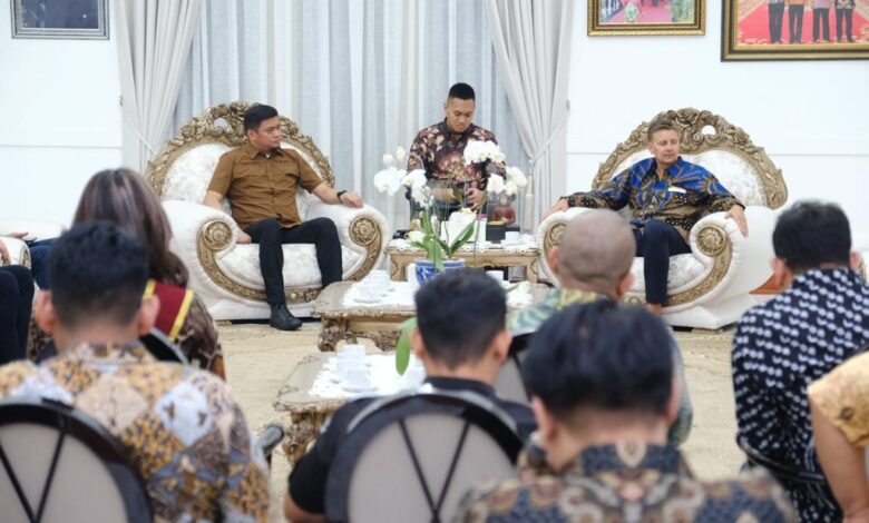 Dilirik Tim Sepak Bola Belanda, Adnan Sambut Baik Peluang Kerjasama dengan SC Cambuur