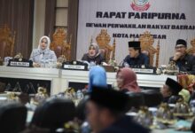 Fatmawati Wakili Wali Kota Makassar Sampaikan Tentang Ranperda Pajak, Retribusi Daerah, dan Perubahan APBD di DPRD Makassar