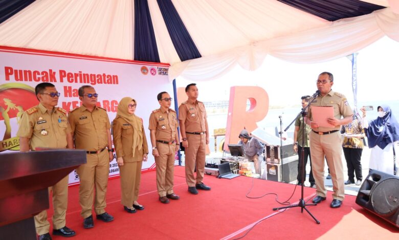 Wujudkan Makassar Zero Stunting, Danny Pomanto Kukuhkan Bapak Bunda Asuh Anak Stunting