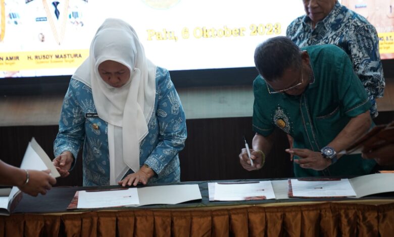 Wawali Palu Hadiri Penandatanganan MoU Fungsi dan Status Jalan Daerah 2023