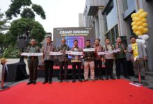 Kalla Kars Buka Showroom United E-Motor di Banten