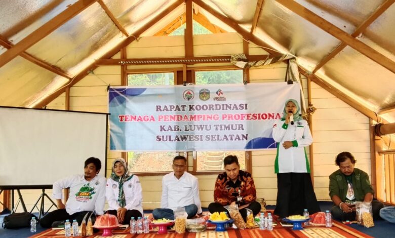 Pendamping Desa se-Kabupaten Luwu Timur melakukan Rapat Koordinasi (Rakor), di Anjungan 533, di Lampia, Kecamatan Malili, Kabupaten Luwu Timur, Sulawesi Selatan, Selasa 03 Oktober 2023.