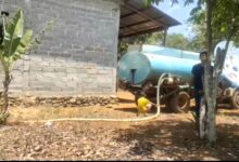 PT.Citra Lampia Mandiri (PT.CLM) menyuplai air wilayah desa pemberdayaannya menggunakan water tank