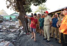 Danny Pomanto Tinjau Lokasi Kebakaran di Baji Gau, Beri Dukungan Moril Bagi Para Korban
