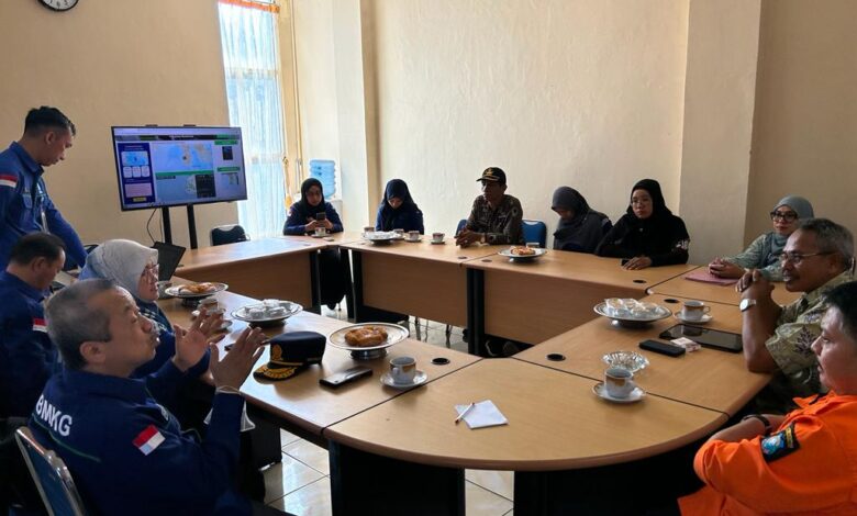 Kunjungi Bulukumba, BMKG Berikan Aplikasi Hidrometeorologi Secara Cuma-Cuma