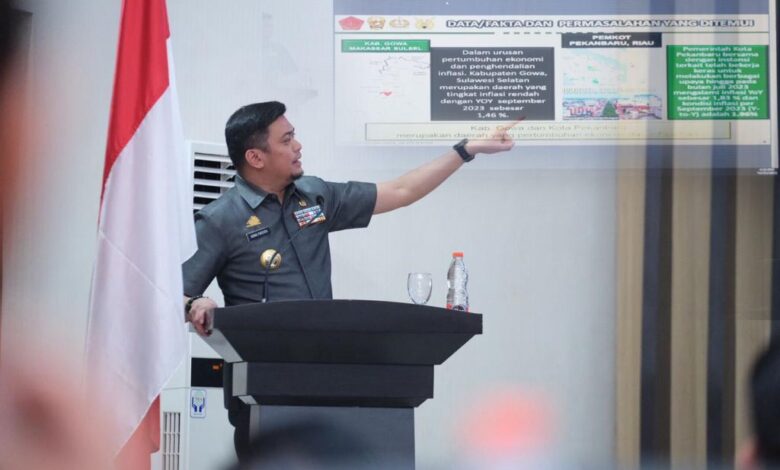 Bupati Gowa Tanggapi Pemandangan Umum Fraksi - Fraksi Terhadap RAPBD Gowa 2024