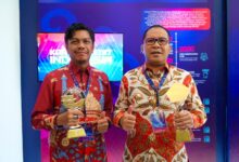 Pemkot Makassar Terima Penghargaan TP2DD 2023 Kota Terbaik dan Program Unggulan P2DD Terbaik