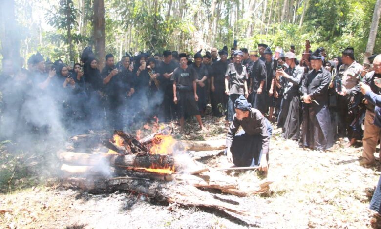 Bupati Andi Utta Hadiri Ritual Andingingi untuk Pertama Kalinya