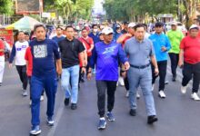Pj Gubernur Bahtiar Jalan Sehat Bareng Pimpinan OPD Lingkup Pemprov Sulsel