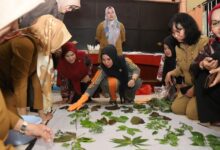 Sofha Marwah Bahtiar Ikut Belajar Teknik Ecoprint Bersama Peserta Program PKW 2023