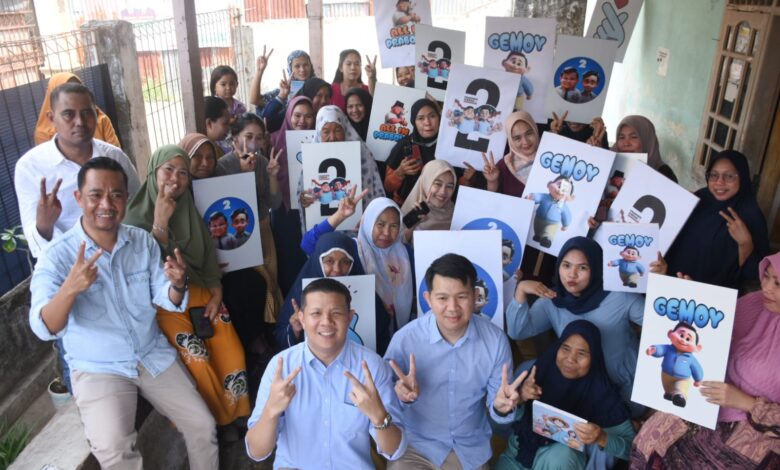 Tekad Menangkan Prabowo-Gibran, Ketua DPRC Gerindra Makassar Turun Bagikan Makanan kepada Warga