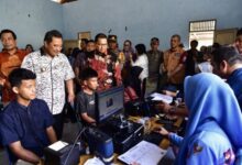 Jemput Bola, Pemprov Sulsel Fasilitasi Perekaman e-KTP Bagi Pemilih Pemula di Kabupaten Luwu