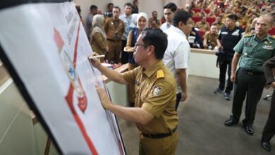 Sekda Kota Makassar Pimpin Pembacaan Pakta Integritas Deklarasi Netralitas ASN Pemkot Makassar
