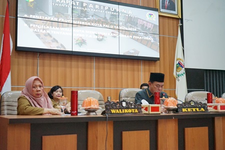Wawali Reny Sampaikan Tahapan Penyusunan APBD dalam Rapat Paripurna DPRD Kota Palu
