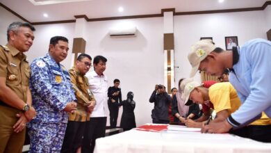 Launching Perdana KUR Budidaya Pisang Cavendish, Bank Sulselbar Salurkan Rp1,15 Miliar ke Petani Bone