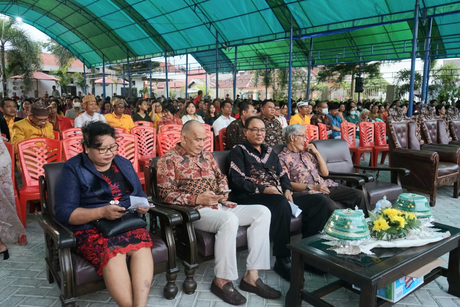 Wakili Wali Kota Sekdis Sosial Kota Palu Ketut Simon Hadiri Perayaan Natal di Gereja Toraja Jemaat Sion Anutapura
