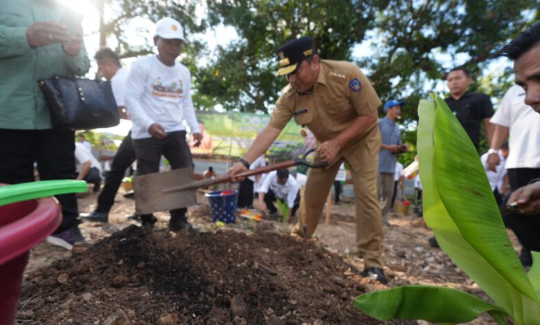 Sejalan Program Pesantren, Pimpinan Ponpes DDI Mangkoso Dukung Budidaya Pisang Cavendish