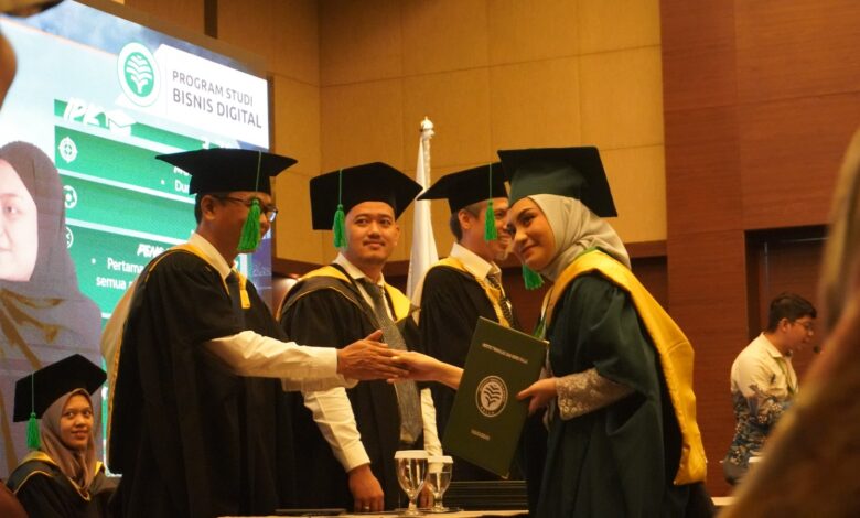 Kalla Institute Gelar Wisuda Angkatan Pertama