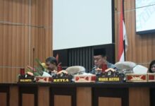 Wakili Wali Kota, Asisten I Setda Kota Palu Hadiri Rapat Paripurna Penutupan Masa Sidang Caturwulan III 2023 di DPRD