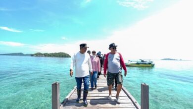 Kagumi Potensi Pulau Sembilan, Pj Gubernur Bahtiar Ajak Forum CSR Sulsel Salurkan Bantuan