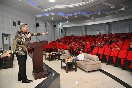 Seminar Dies Natalis ke 37 Pascasarjana Unhas, Arsjad Berharap Sulsel Lumbung Produsen Pisang Terbesar di Indonesia