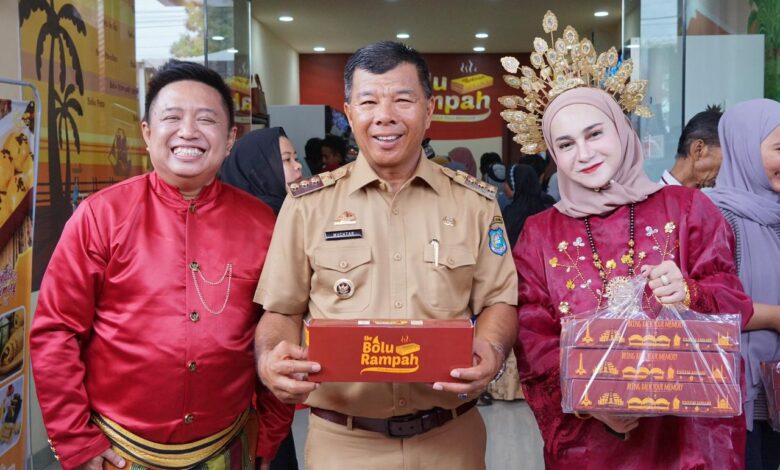 Diresmikan Bupati Andi Utta, Bolu Rampah Diserbu Warga