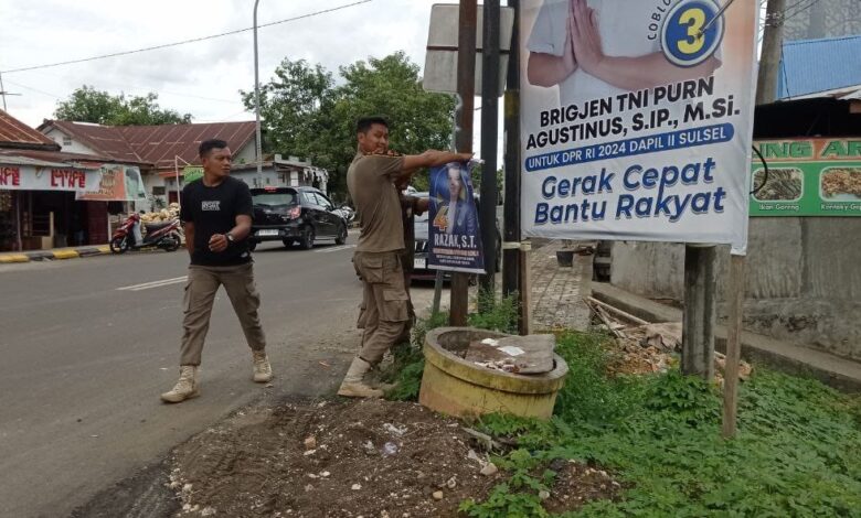 Melanggar Perda, Satpol PP Bone Tertibkan Puluhan APK Caleg