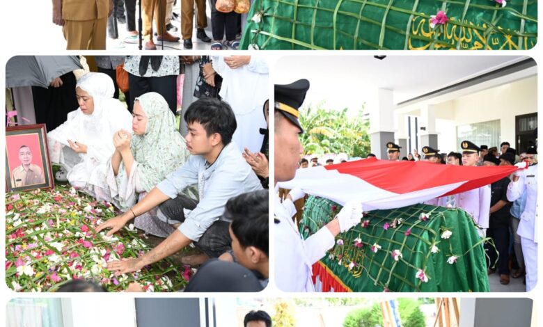 Gubernur Pimpin Upacara Pelepasan Jenazah Alm Bakti Wiswadewa